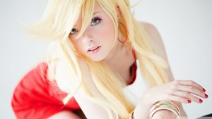 girl_in_white_and_red-wallpaper-1280x720